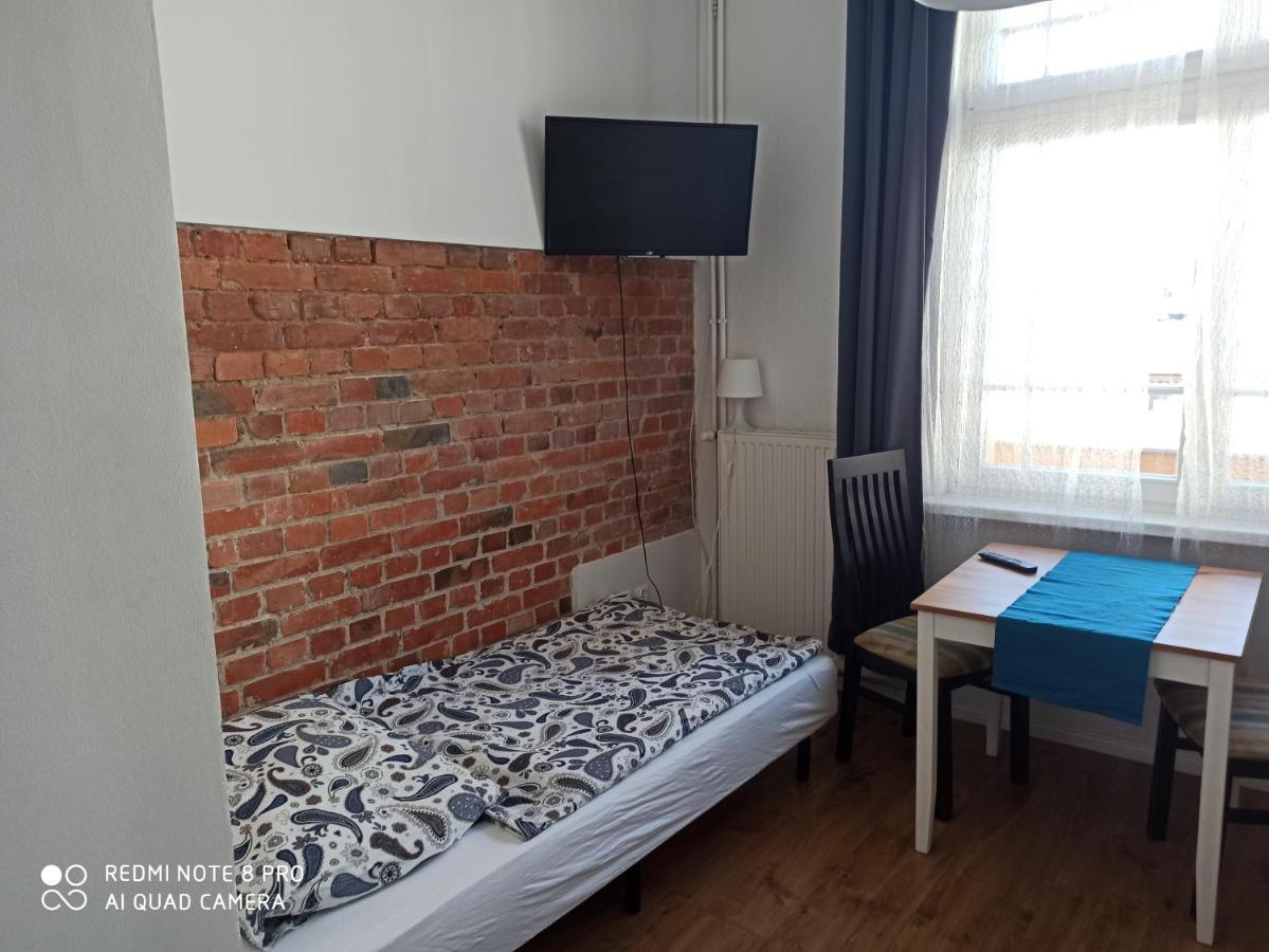 Hostel Palacyk Bydgoszcz Exteriör bild